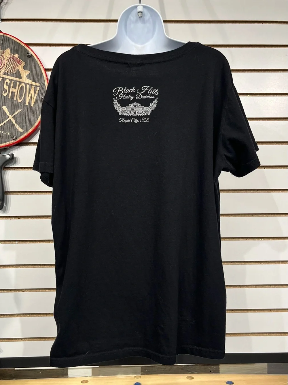 Harley Davidson ladies tee 23” pit-to-pit - Picture 4 of 7